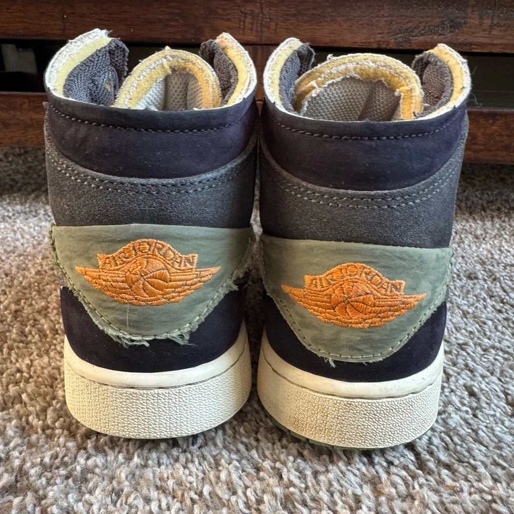 Air Jordan 1 Mid SE Craft Anthracite